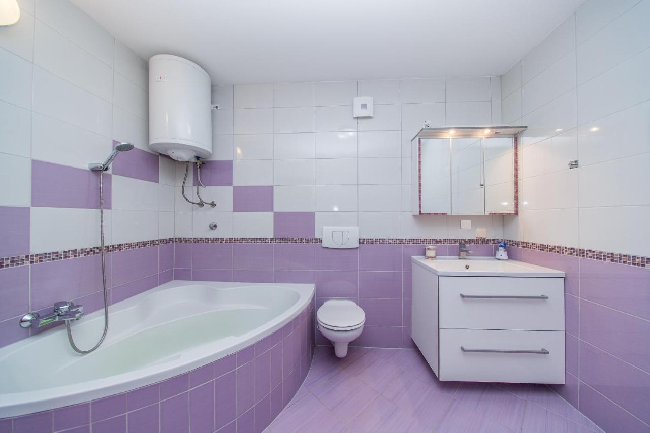 Apartment Luni Локва-Рогозниця Екстер'єр фото