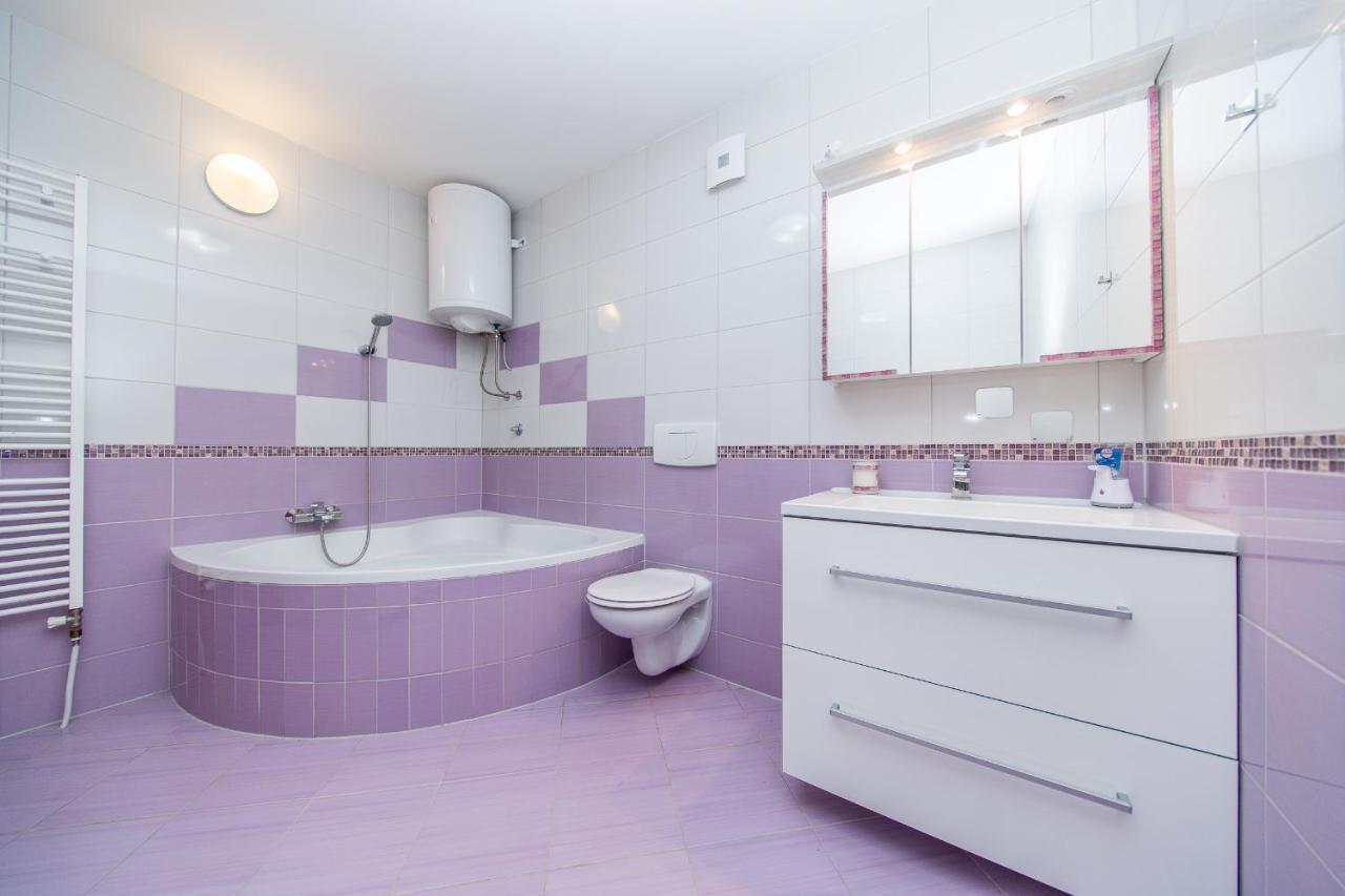 Apartment Luni Локва-Рогозниця Екстер'єр фото