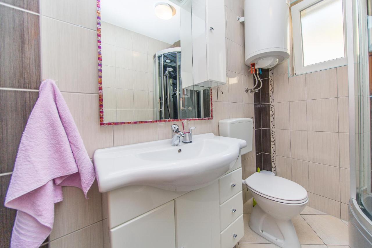 Apartment Luni Локва-Рогозниця Екстер'єр фото